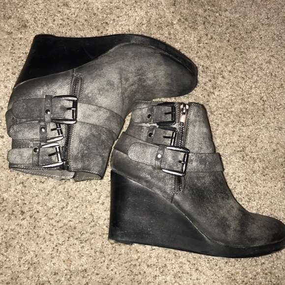 Grey and black Daytrip Clogs 🖤 - Picture 2 of 6